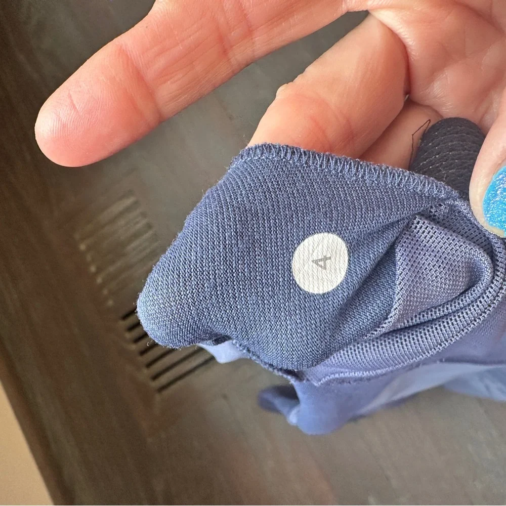 Lululemon top - Picture 3 of 4